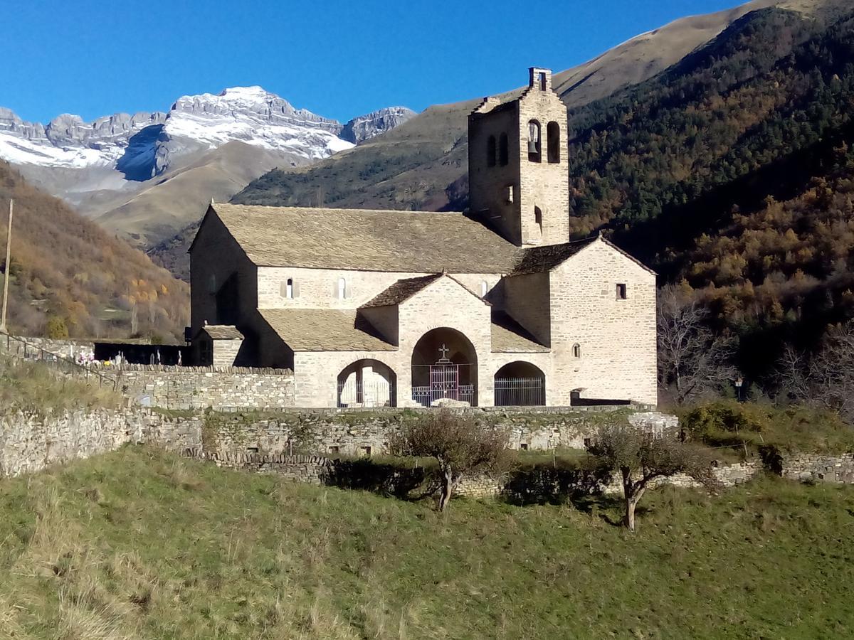 Albergue El Ultimo Bucardo Linás de Broto Eksteriør billede