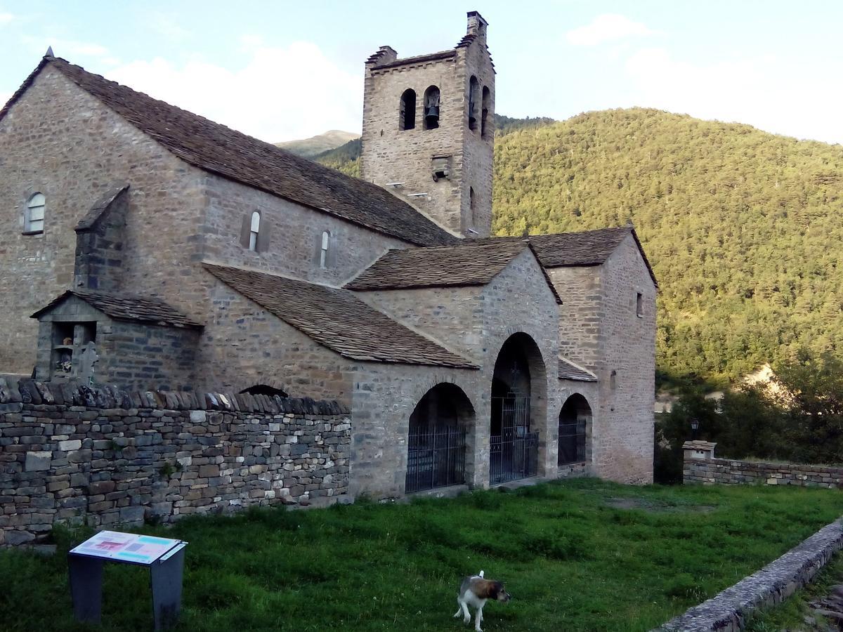 Albergue El Ultimo Bucardo Linás de Broto Eksteriør billede